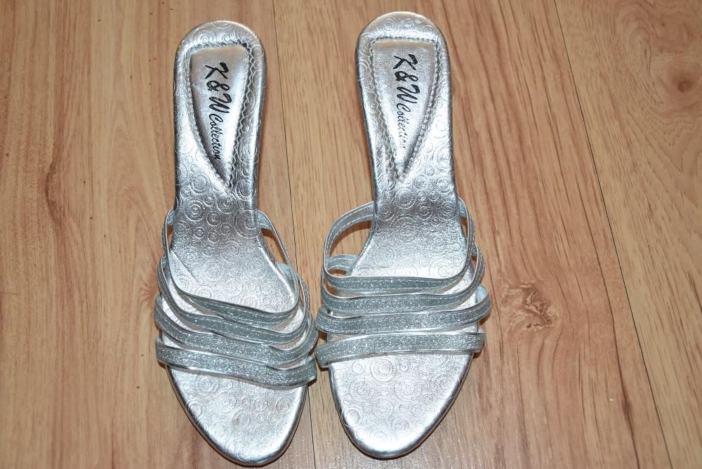 eleganckie srebrne klapki roz 39,5-40
