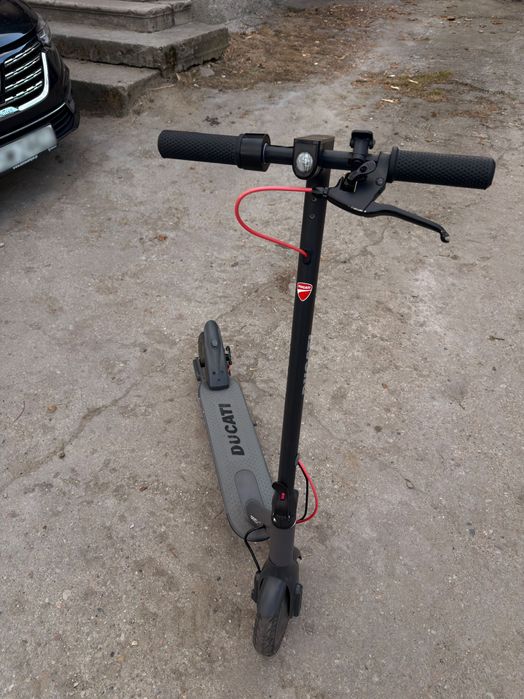 Hulajnoga elektryczna Ducati pro 1 evo