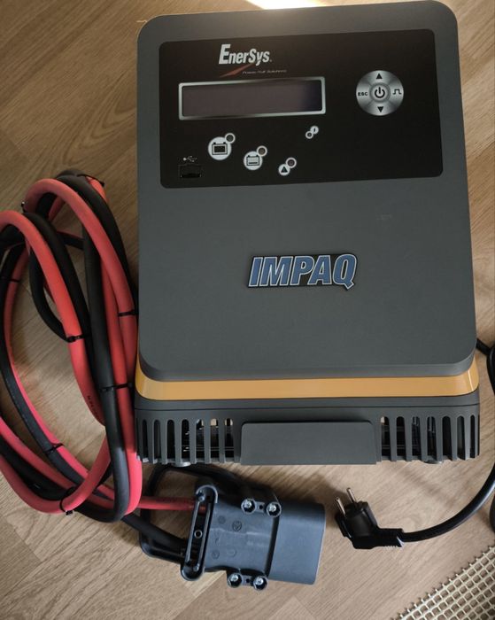 Prostownik przemyslowy EnerSys TC1 IMPAQ 36/48V (3525 W, 75/54 A)