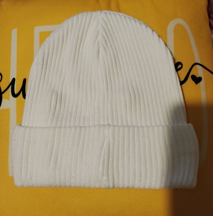 Шапка весняна демісезон