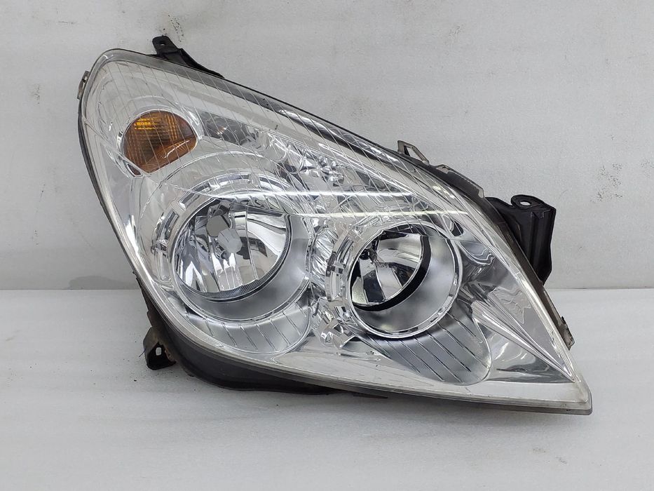 Ótica / farol direita OPEL Astra H Caravan Van (L70)