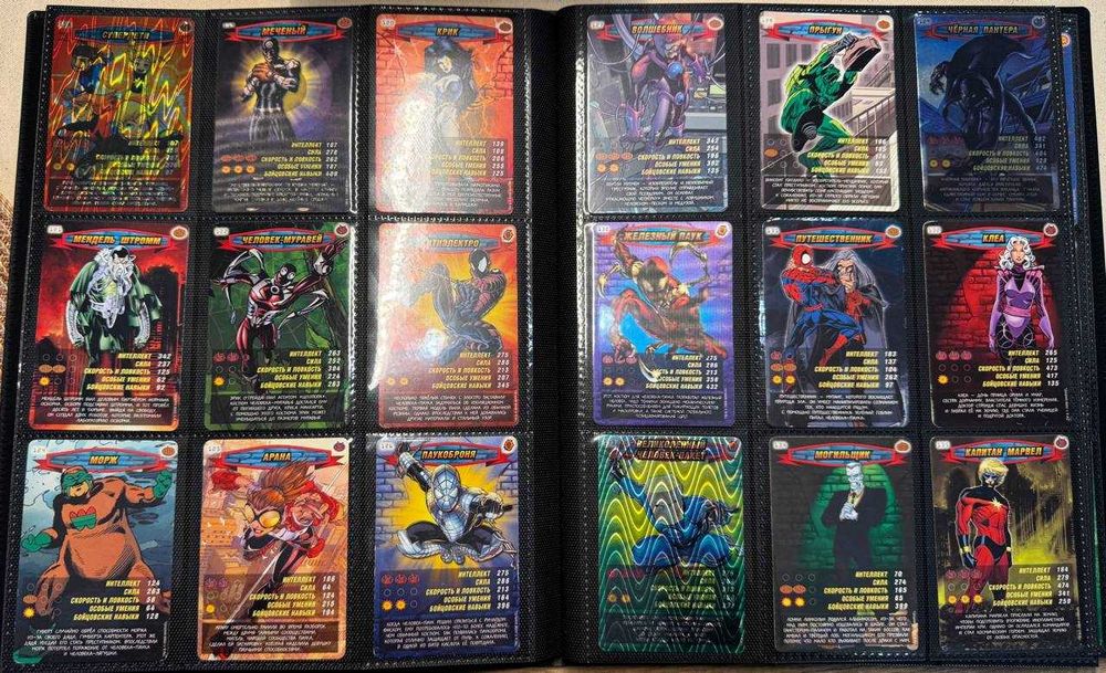 Коллекция карточек Человек-Паук Герои и Злодеи в альбоме