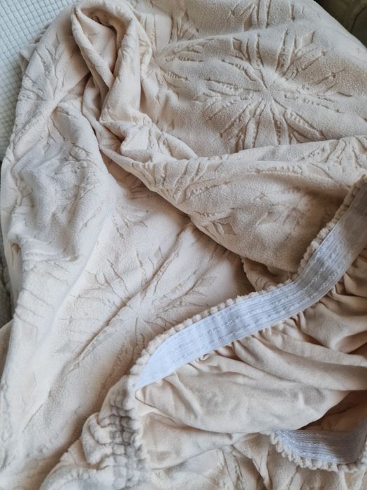 Чохол бежевий на диван книжку р. L