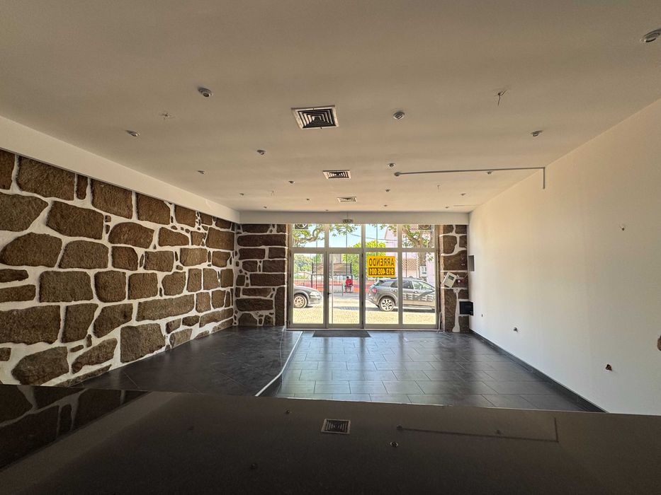 Espaço comercial, no centro de Mangualde