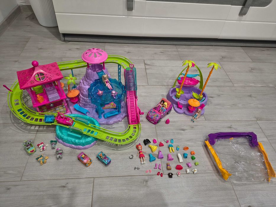 Polly Pocket Roller Coaster Resort Playset