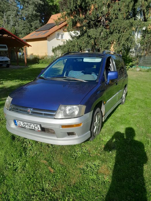 Mitsubishi Space Runner