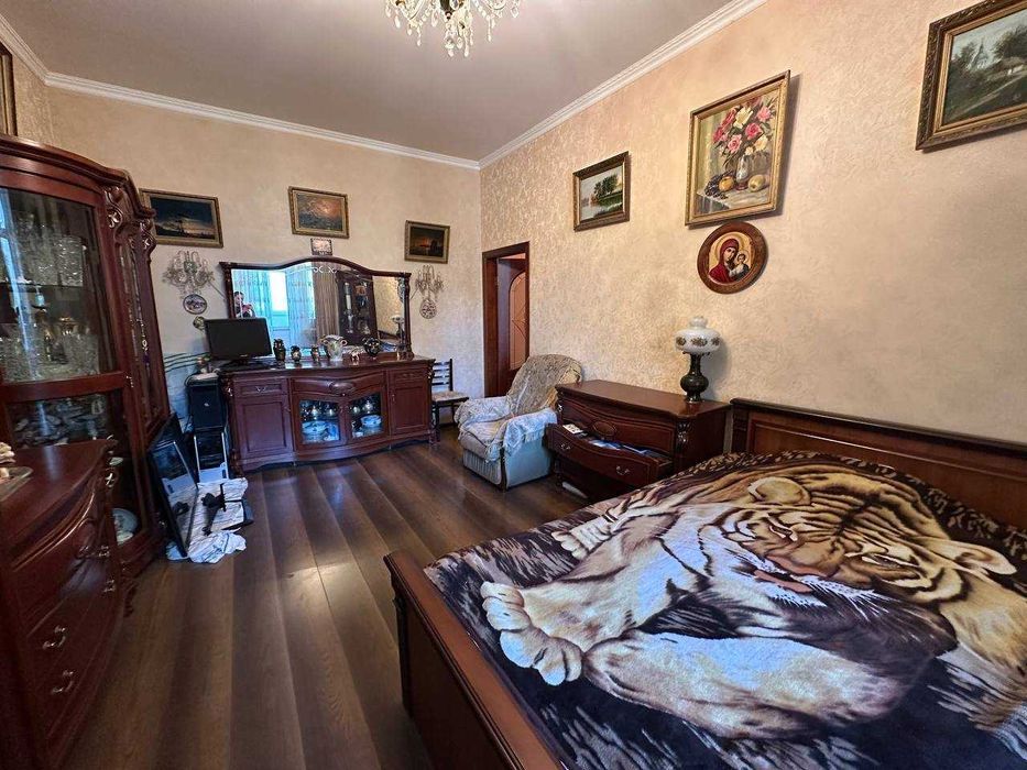 Продаж 4 кімнатної квартири вул. Велика Васильківська Метро Площа Українських Героїв