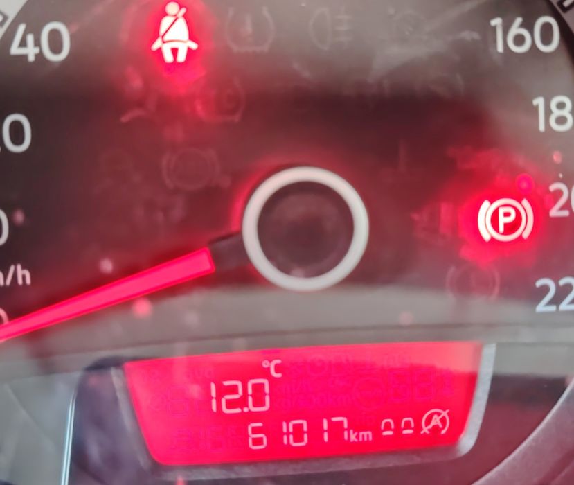 VW Up 2018 só 62.000 Km Bluetooth GARANTIA 18 MESES (Leia a descrição)