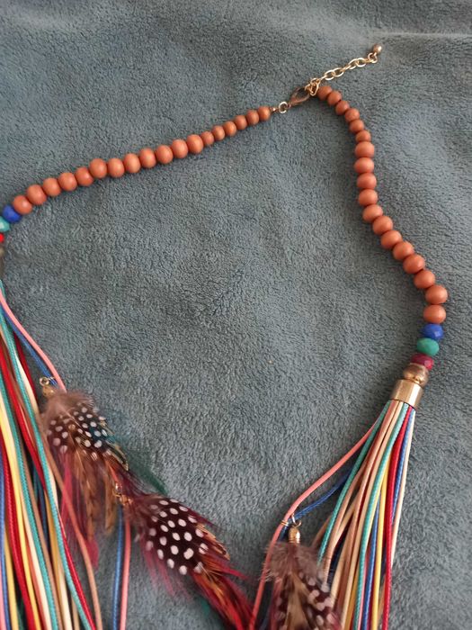 Colar colorido de verão