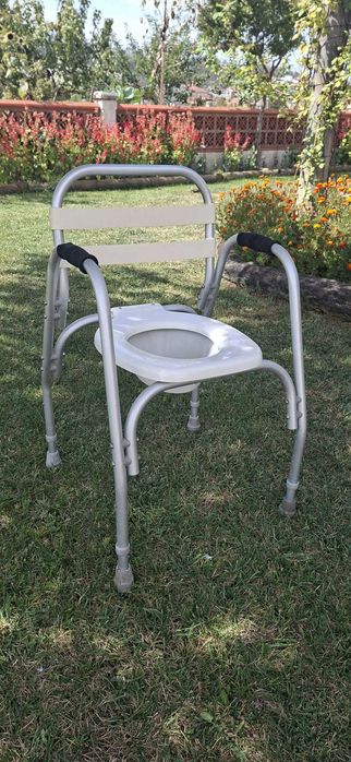 Cadeira de rodas tamanho grande + cadeira de banho