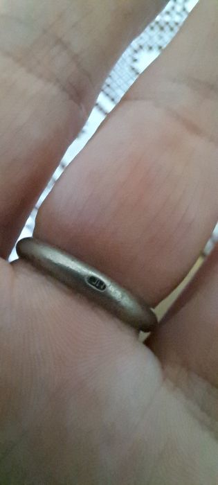 Stary pierscionek z bursztynem Prl metal