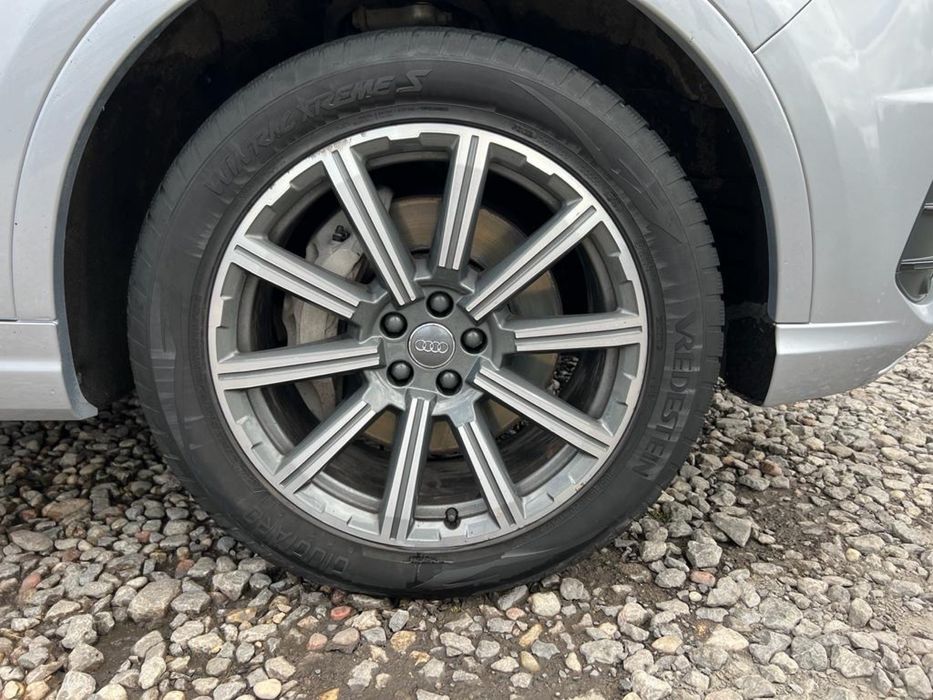 Продам Ауді Q7. Premium+ 2.0 бензин