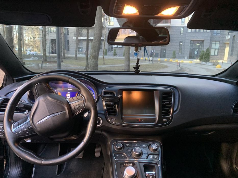 Продам Chrysler 200S