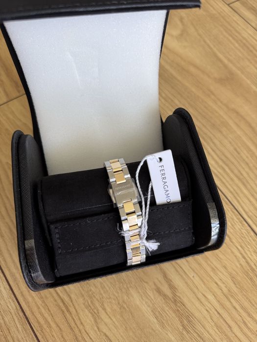 Продається годинник Ferragamo