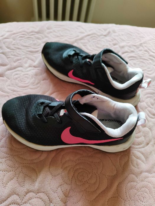 Adidasy dziewczęce Nike 35