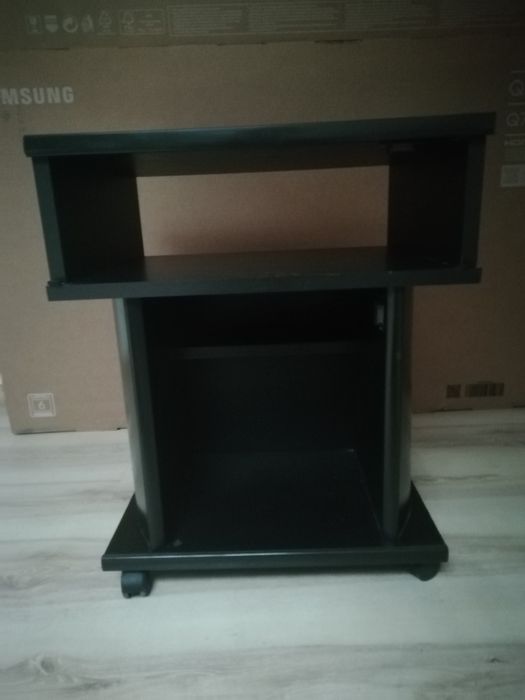 Uniwersalny stolik RTV, szafka pod akwarium,.szafka na kółkach. Wym. 60x50x40 cm