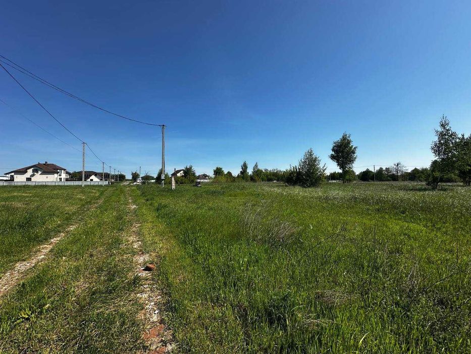 Продаж 15 соток під забудову біля озера