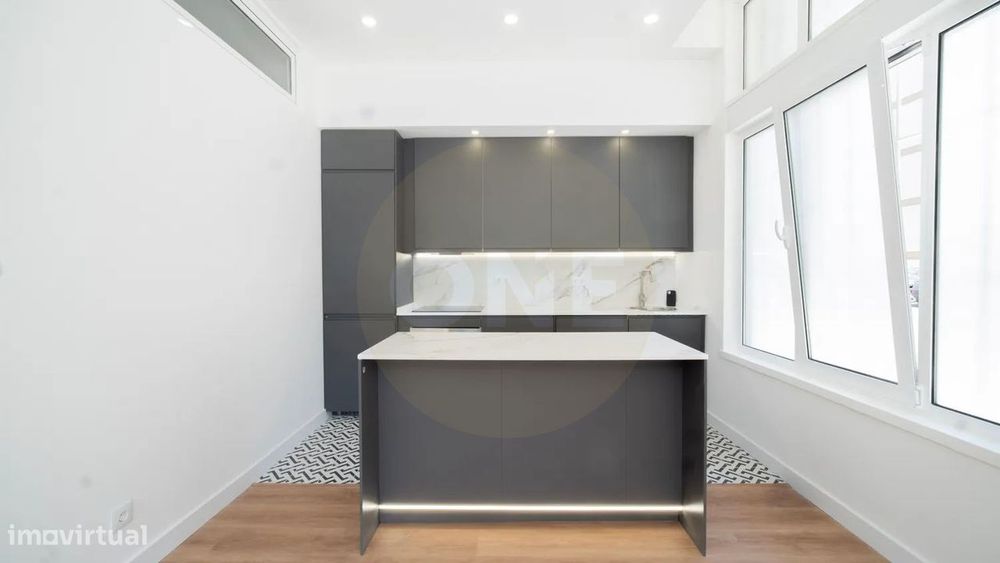 Apartamento T3 remodelado| Suite e closet | Codivel, Odivelas
