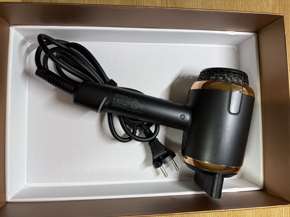 Фен Rowenta CV9820