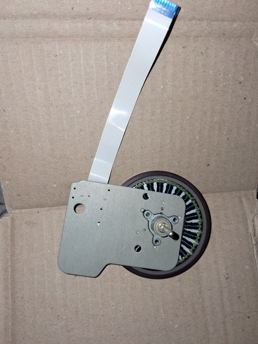 Продам колекторный двигатель Funai