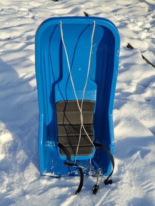 Sanki hamax z pasem bezpieczeństwa