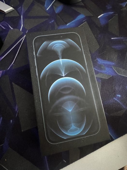 Продам Iphone 12 pro 512 gb