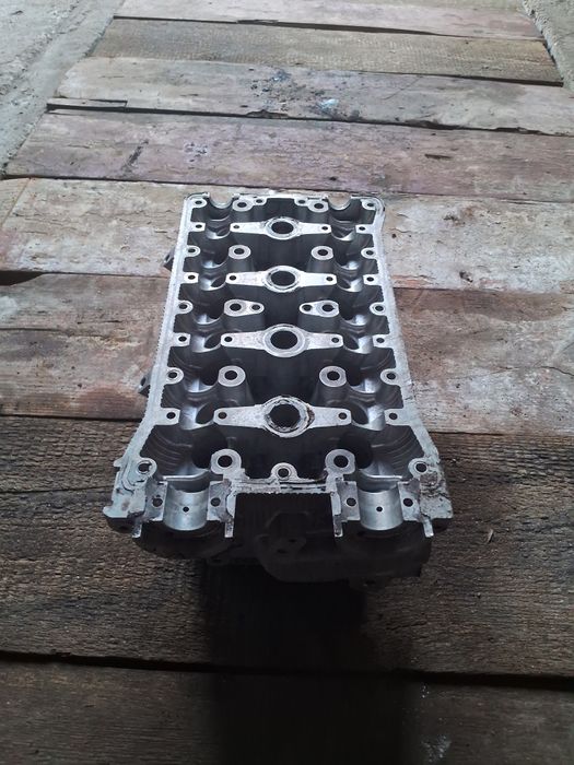 Головка ГБЦ Авео 1.6 16 клапанів