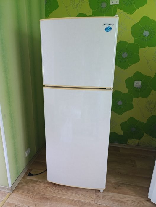 Холодильник SAMSUNG