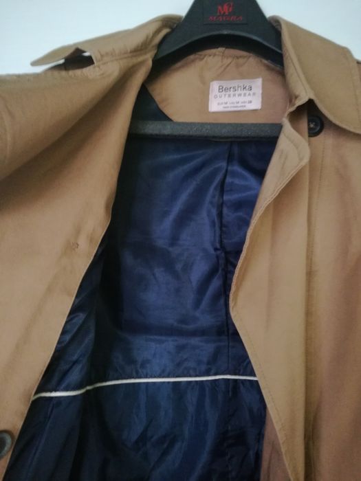Płaszczyk wiosenny bershka