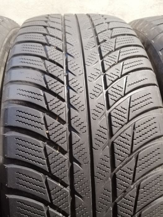 215/55R17 94V Bridgestone Blizzak LM-001  AO