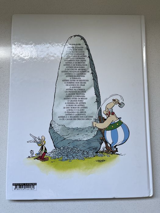 Livro - Asterix - O céu cai-lhe em cima da cabeça