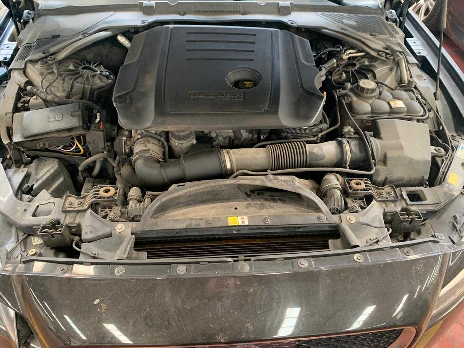 Jaguar XF 2.0 D R-Sport (204 DTD)