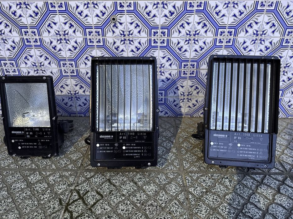 Holofotes varios tamanhos/potencia