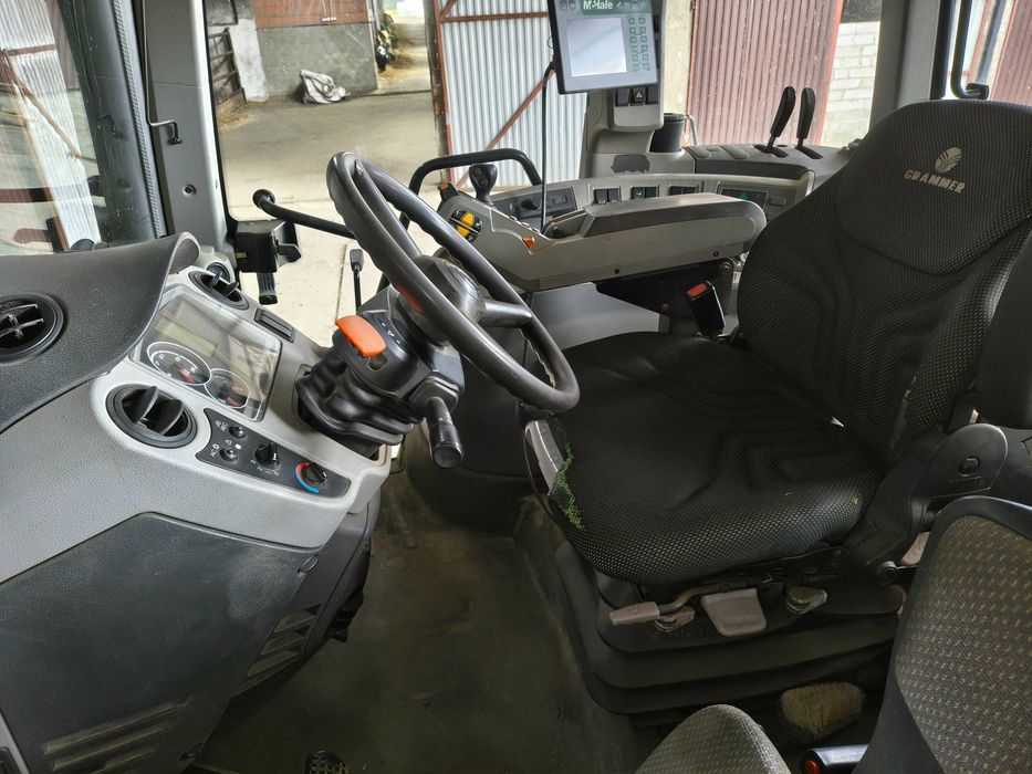 Ciągnik rolniczy arion 640