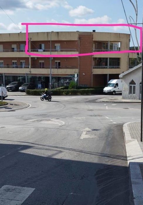 Apartamento T3 C/ terraço + varanda