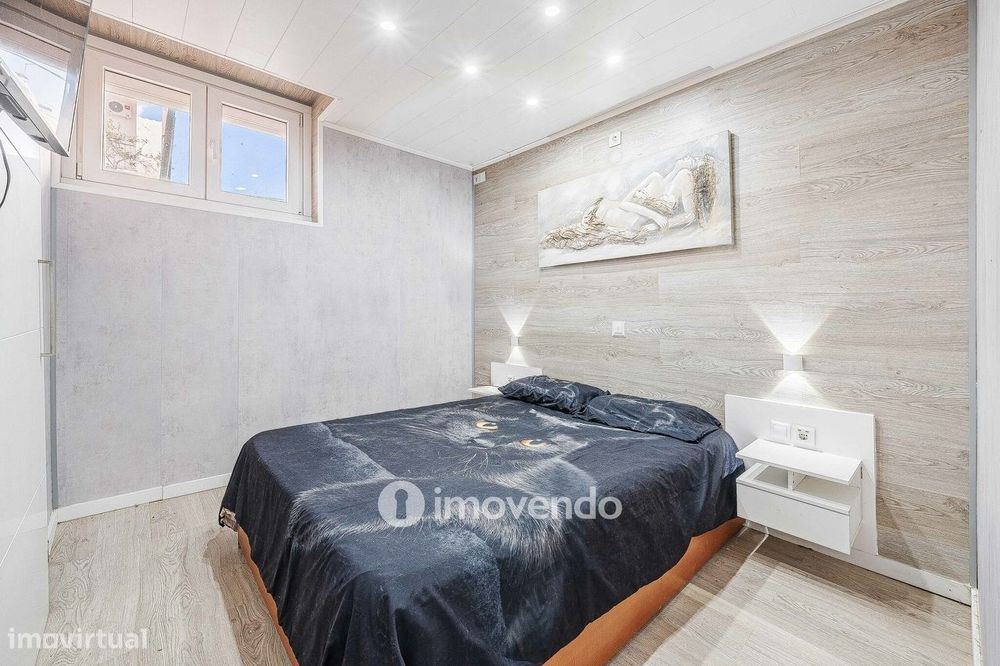 Apartamento T1+1, com logradouro grande, em Odivelas