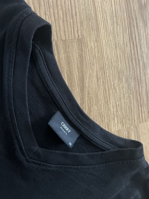 T-shirt koszulka męska w serek Carry rozm M