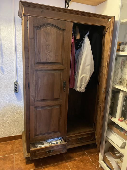 Guarda-fatos/Roupeiro