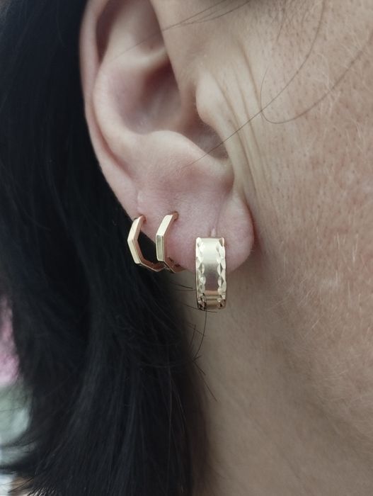 Золотые сережки 1.33 грамма