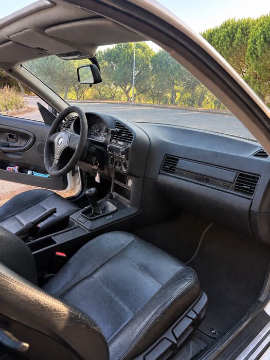 BMW E36 318IS coupé foto 5