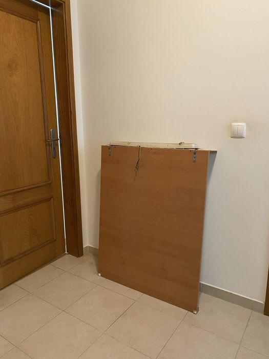 Espelho grande com luzes