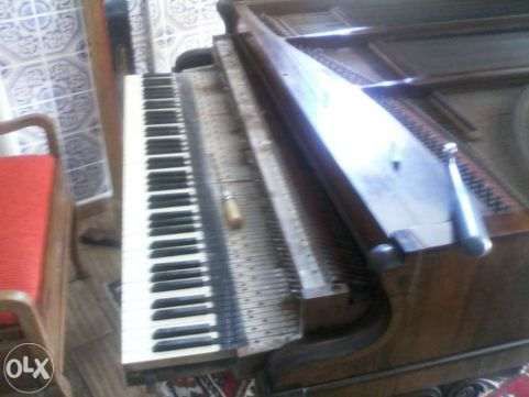 Pianos afinador reparador algarve alentejo atelier