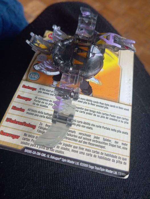 Bakugan darkus atoms