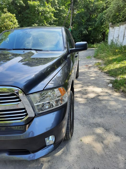 Продам Dodge RAM 1500 2018 г.в.