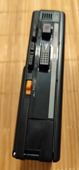 Диктофон кассетный sony