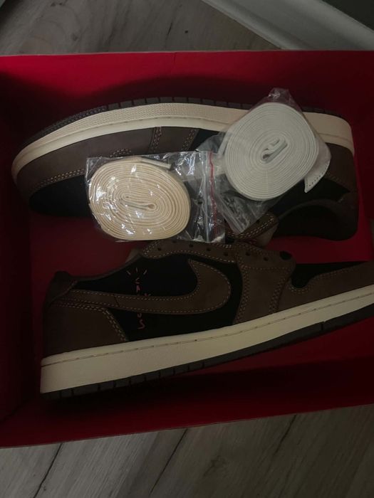Buty Nike Traviss Scoot rozm. 42