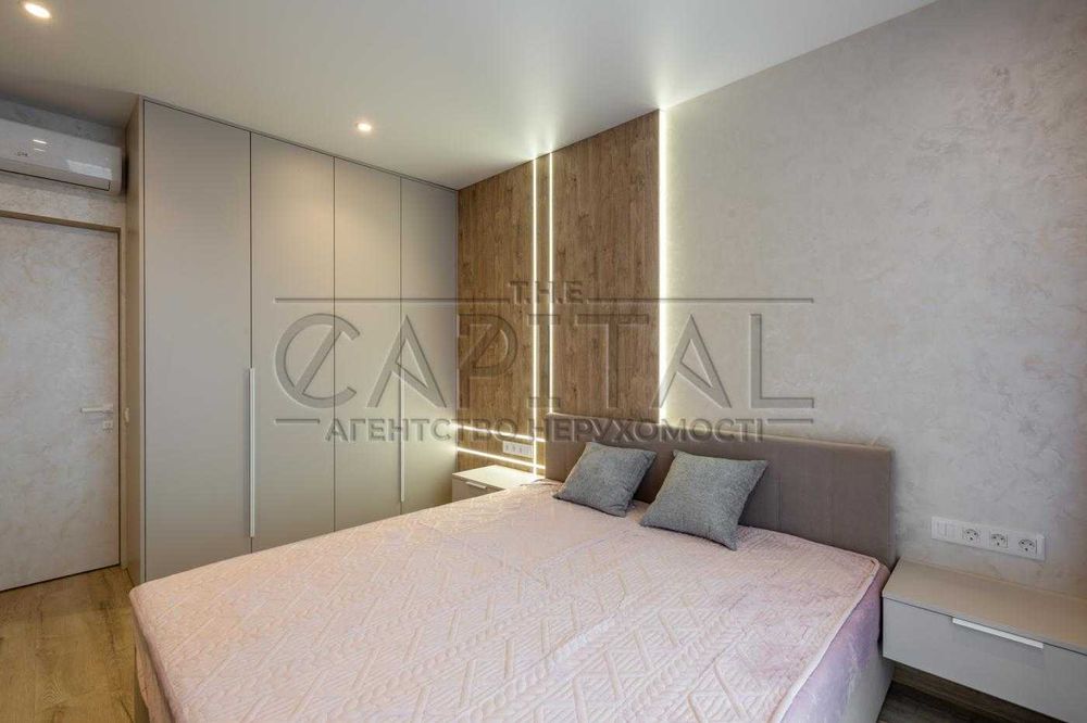 Перша здача Дизайнерська Варшавський + ГЕНЕРАТОР Ретровіль 50м