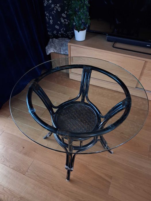 Stół ratanowy ze szklanym blatem fi 90 cm