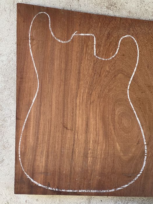 Madeira para corpo de guitarra elétrica