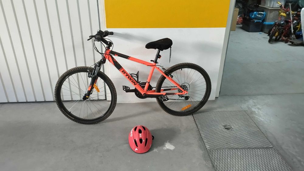 Bicicleta BTT Criança BTWIN ALLTerrain 24''x1.95 usada em bom estado
